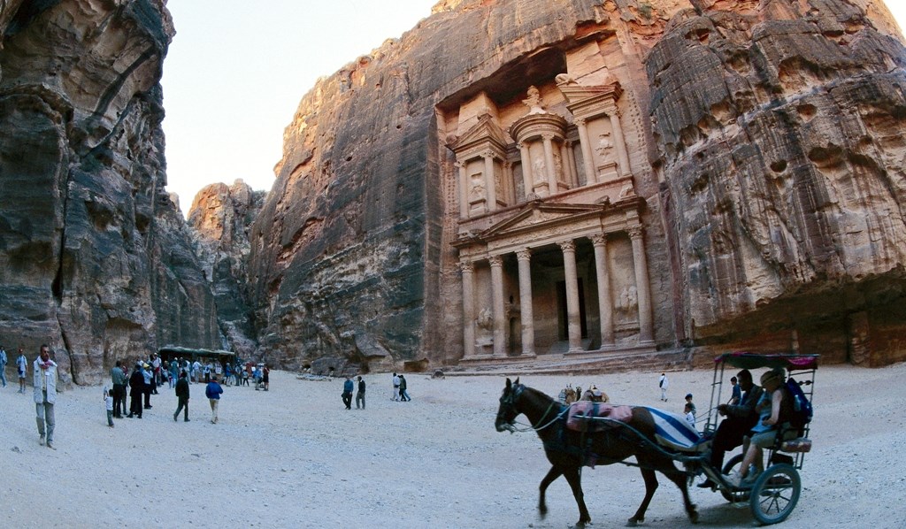 Picture of Petra's treasury